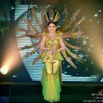 การแสดงโชว์รำพันมือ